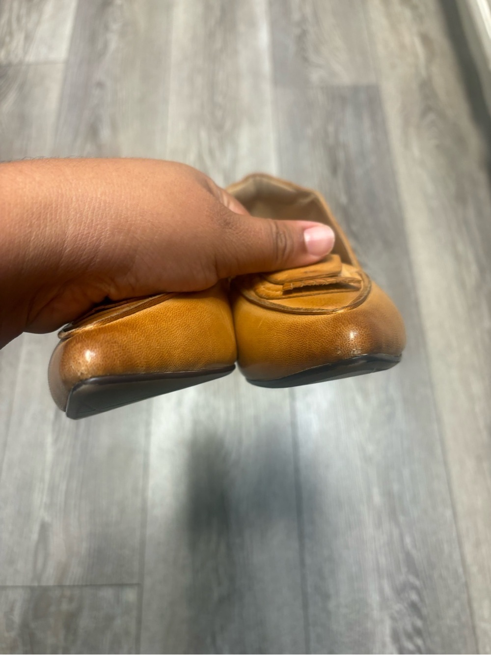 Mona Flying Classic Tan Leather Pointed-Toe Pumps - Women's - Picture 5 of 12